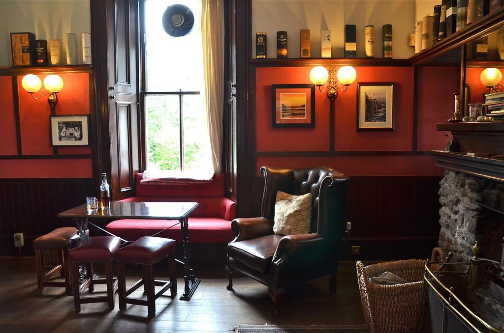 Kilfinan Hotel 外观 照片